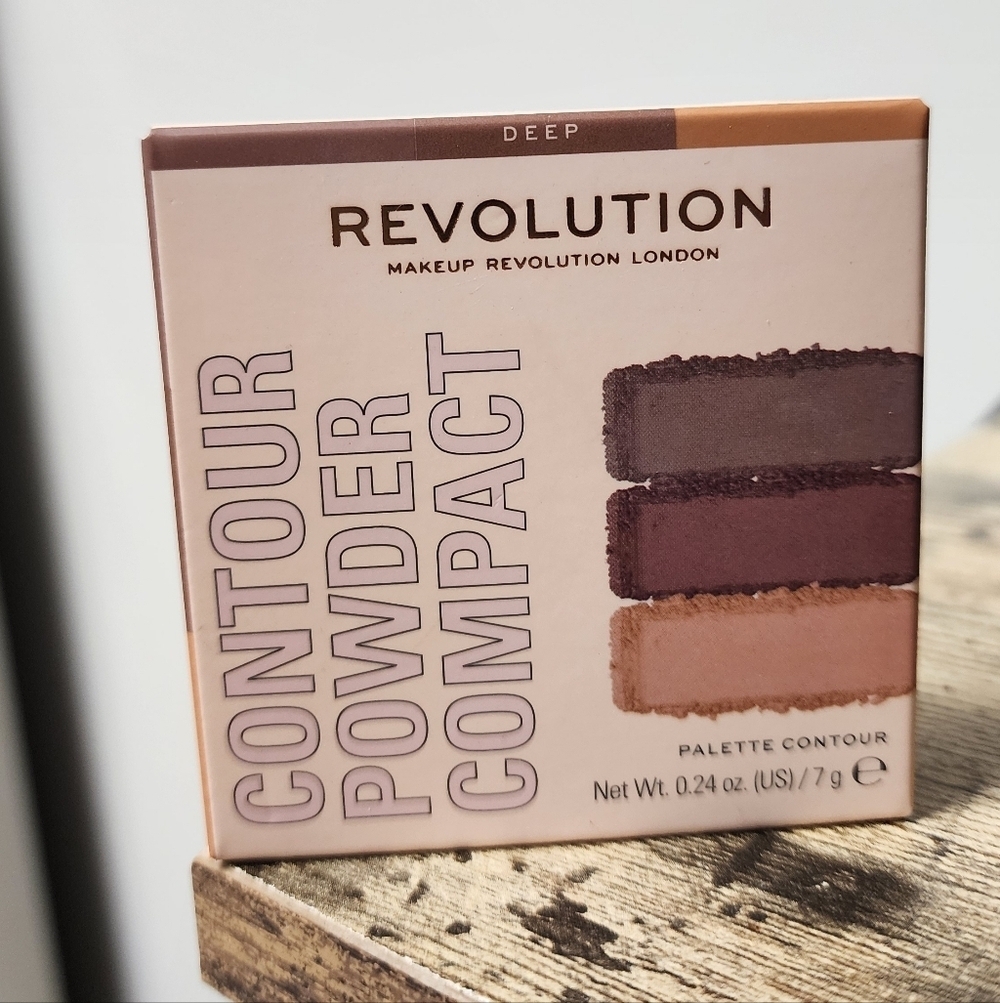 Makeup Revolution Contour Powder Compact - Deep Palette New